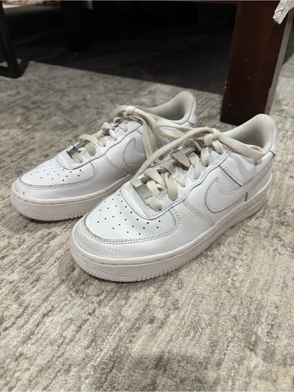 Nike Air Force 1 Kids White Low-Top Sneakers